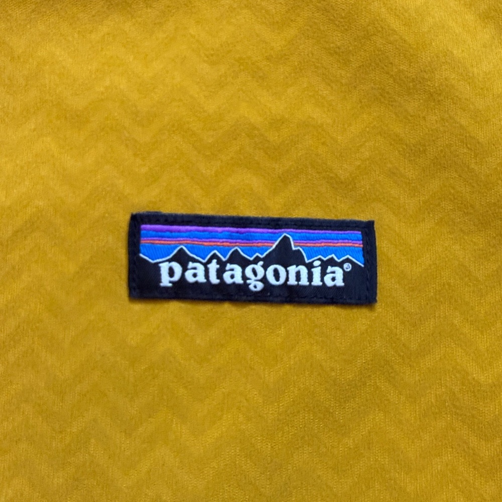 Patagonia R1 CrossStrata Women’ Fleece Jacket - Picture 3 of 8